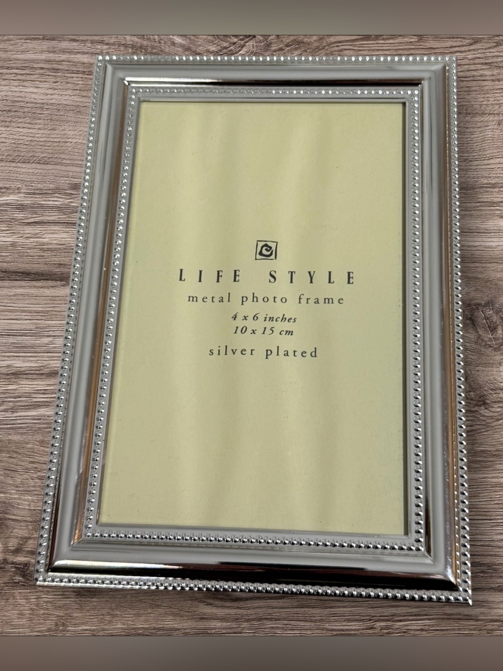 Elegance Life Style 4x6 inch Silver Plated Metal Photo Frame
